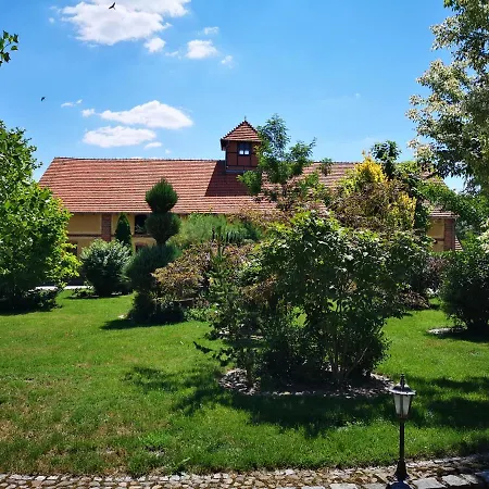 Lesieniec - Magdalena I Maciej Mochon Syców